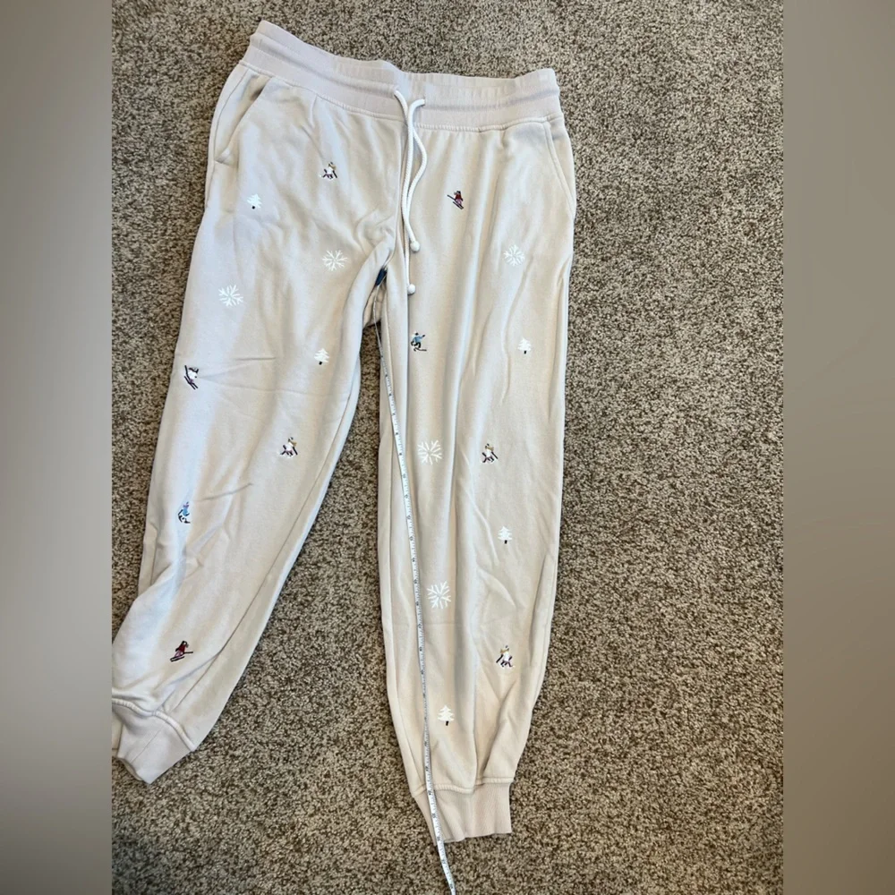 Lou & Grey top and pants leisure sweat set. Size L. Ski and winter embroidered. - Picture 13 of 16